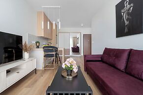 Wodna Apartment Łodź by Renters