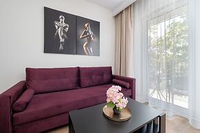 Wodna Apartment Łodź by Renters