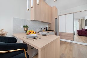 Wodna Apartment Łodź by Renters