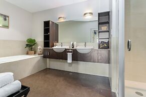 Princes Wharf Apartments by Urban Rest
