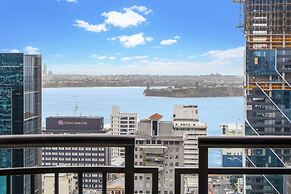 Metropolis Apartments by Urban Rest