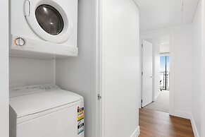 Metropolis Apartments by Urban Rest