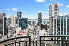 Metropolis Apartments by Urban Rest