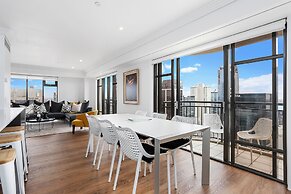 Metropolis Apartments by Urban Rest