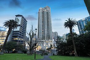 Metropolis Apartments by Urban Rest