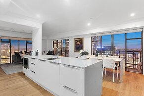 Metropolis Apartments by Urban Rest