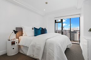 Metropolis Apartments by Urban Rest