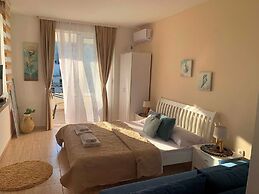 Deluxe Studio Apartment with Sea view