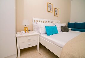 Deluxe Studio Apartment with Sea view