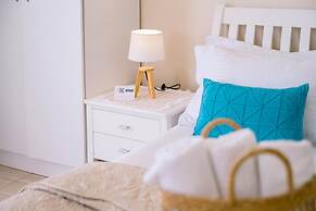 Deluxe Studio Apartment with Sea view