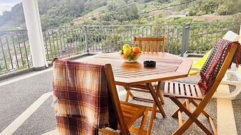 Panoramic sea and Mountain View 2 Bedroom House