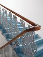 Mariinsky Boutique Hotel