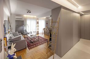 Well-designed apartment by the Acropolis