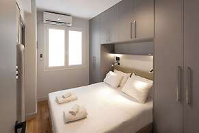 Well-designed apartment by the Acropolis