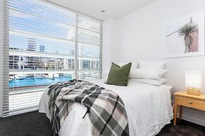 Lighter Quay Apartments by Urban Rest