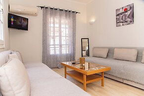 Antonia's Apartments