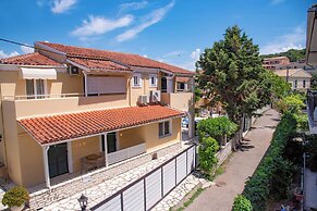 Antonia's Apartments