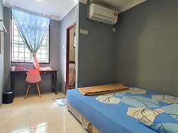 OYO 90997 Hoover Room