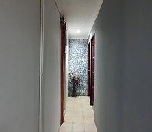 OYO 90997 Hoover Room