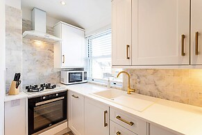 Stylish Apartment In Leafy Richmond