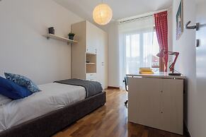 Bright Apartment near Parco Dora