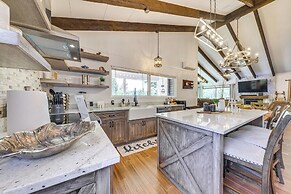 Modern Retreat w/ Deck: 14 Mi to Ski Apache!