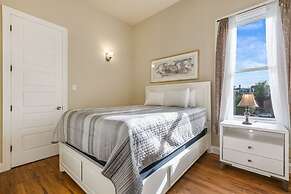 Brand New Elegance and Vibrancy in NOLA