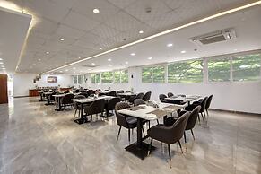 FlxHo Cyber One Hotel and Banquet Cyber City.