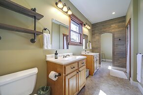 Pisgah Forest Home w/ Large Deck & Mountain Views!