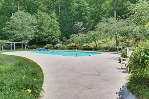 Luxe Trillium Home w/ Fire Pit, 5 Mi to Cashiers