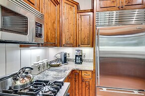 Luxe Trillium Home w/ Fire Pit, 5 Mi to Cashiers