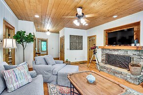 Luxe Trillium Home w/ Fire Pit, 5 Mi to Cashiers