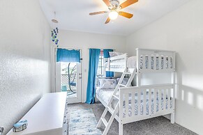 East End Galveston Condo w/ Pool, 1 Mi to Beach!