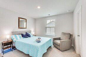 Patio & Backyard: Spacious Home in Moncks Corner