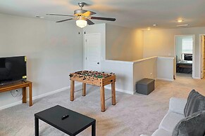 Patio & Backyard: Spacious Home in Moncks Corner