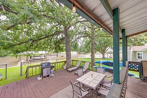 Lakefront Gun Barrel City Home w/ Dock & Deck
