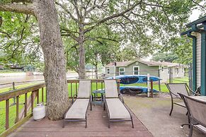 Lakefront Gun Barrel City Home w/ Dock & Deck