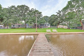 Lakefront Gun Barrel City Home w/ Dock & Deck