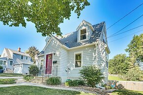 Charming Lake Mills Home Near Rock Lake & Beach