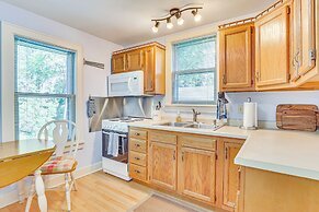 Charming Lake Mills Home Near Rock Lake & Beach