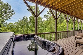 2 Decks, Grill, Hot Tub: Mountain Cabin in Murphy