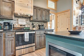 2 Decks, Grill, Hot Tub: Mountain Cabin in Murphy