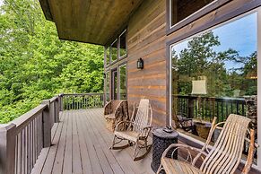 2 Decks, Grill, Hot Tub: Mountain Cabin in Murphy
