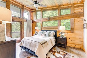 2 Decks, Grill, Hot Tub: Mountain Cabin in Murphy