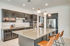 Rio Bravo Country Club Home in Bakersfield w/ Pool
