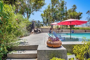 Rio Bravo Country Club Home in Bakersfield w/ Pool