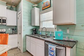 2 Blocks to Beach: 'surf Station' in Port Aransas