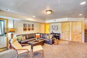 Duck Creek Village Cabin w/ Deck & Private Hot Tub