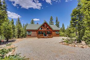 Duck Creek Village Cabin w/ Deck & Private Hot Tub