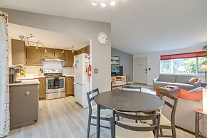 Pet-friendly Sammamish Home w/ Deck ~ 3 Mi to Lake